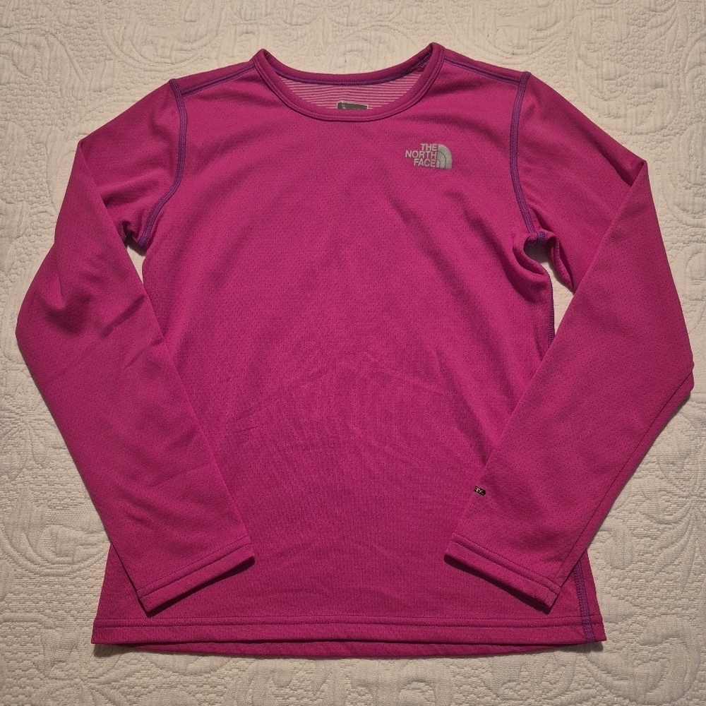 North Face girls size Medium or 10/12 long sleeve pink flash dry shirt no tags